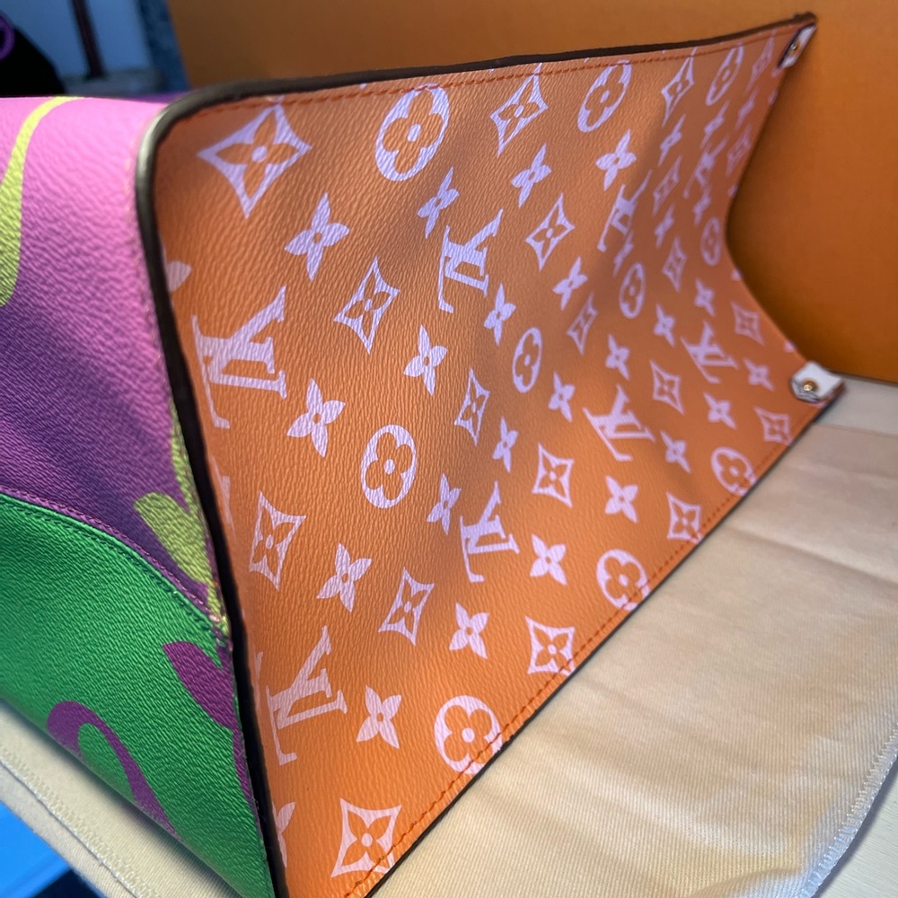 ๐๐Louis Vuitton Limted Edition Giant Onthego GM Vert๐๐ - Picture 6 of 10